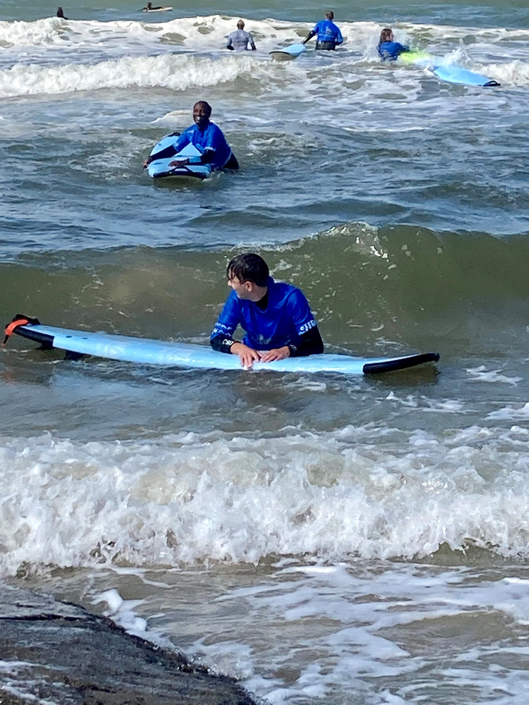 Elever fra 1.u på surfboards